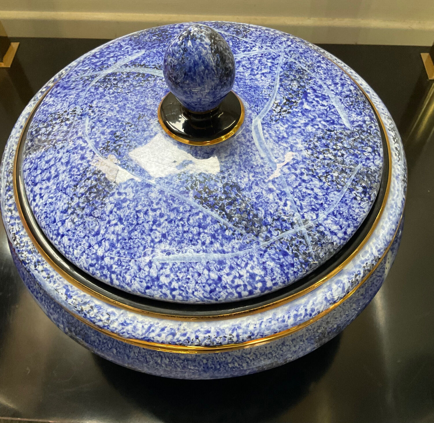 Vintage standing candy in glazed porcelain
