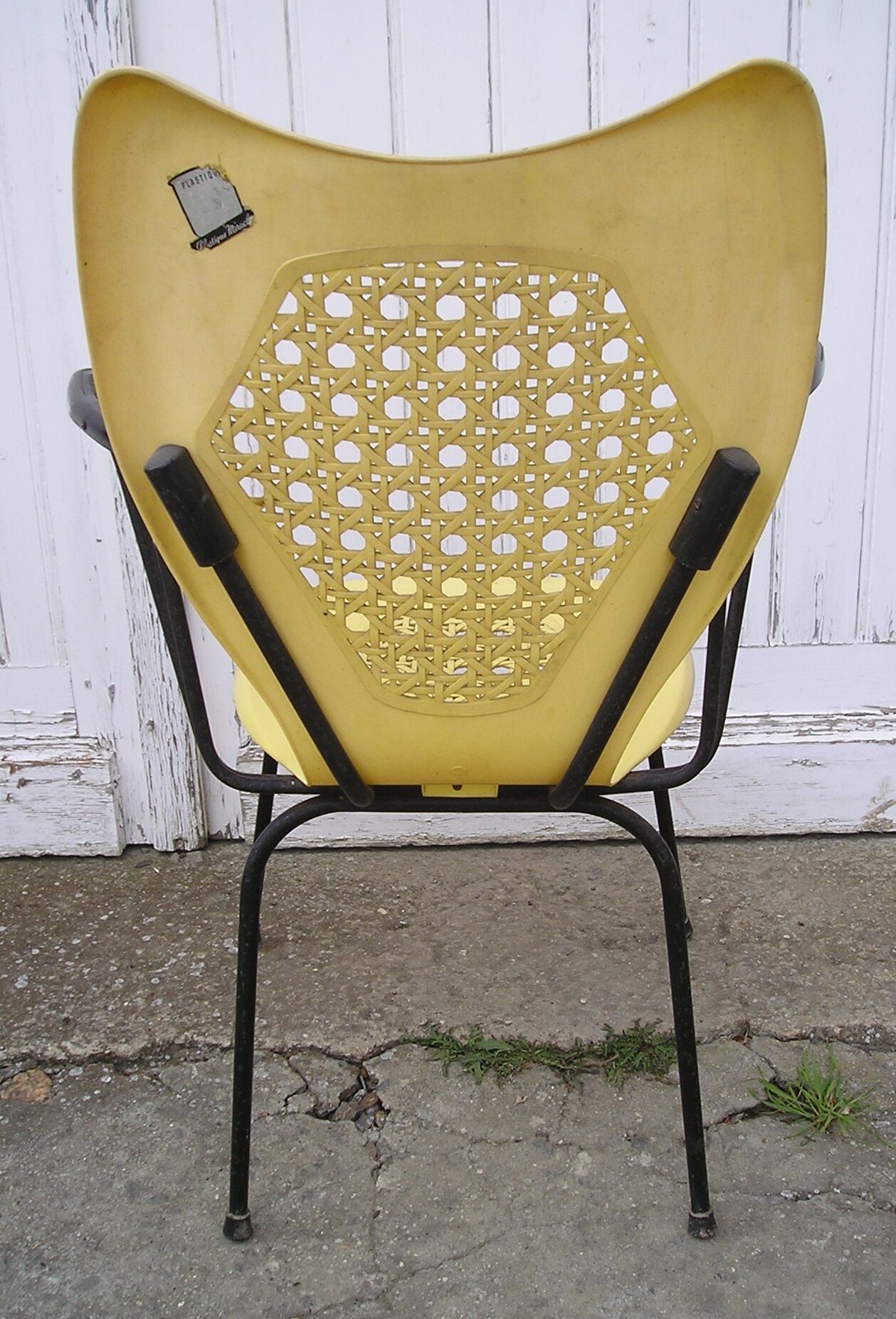 Gilac Chair No.1375 thermomoulated from the 1960s