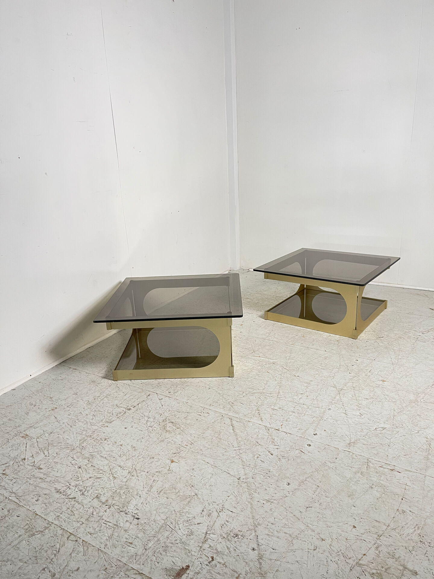 Paire de tables Pierre Vandel 1970