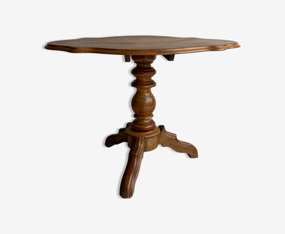 Old violin table