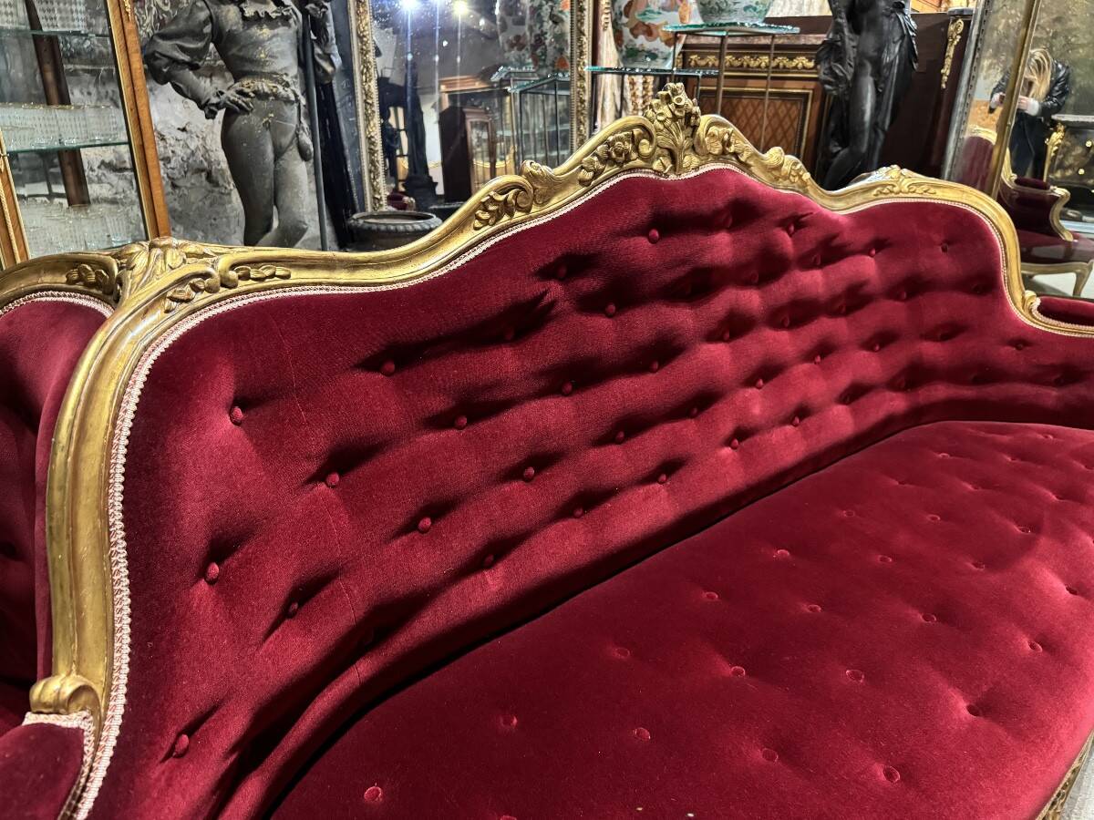 Golden wooden castle post from the Napoleonic III era.