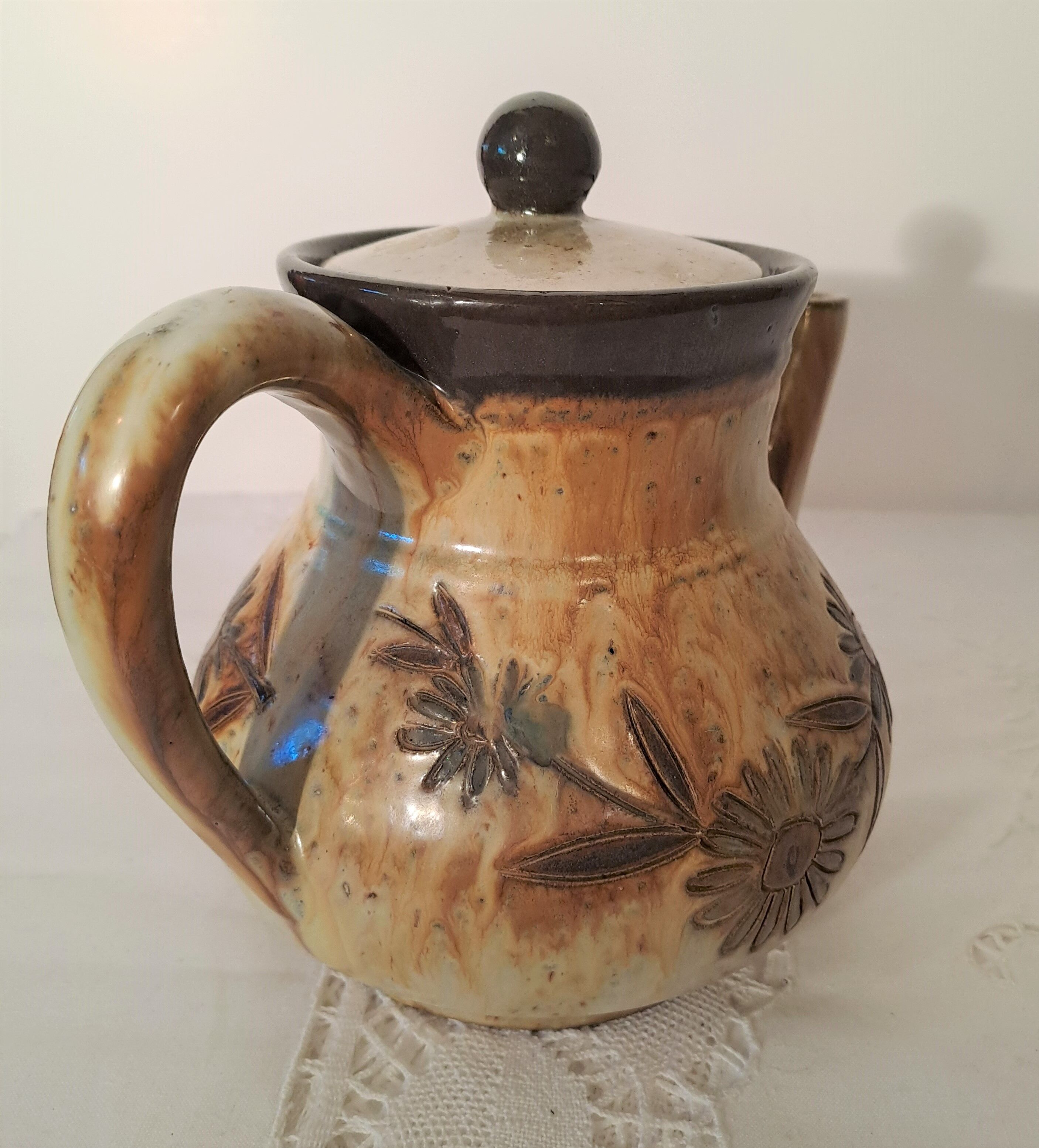Teapot in Bouffioulx stoneware