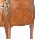 Curved chest of drawers