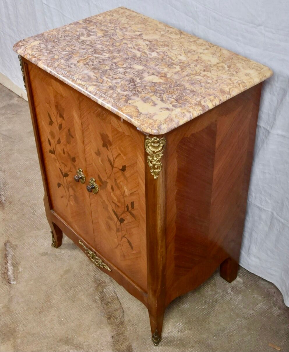 Buffet style Louis XV