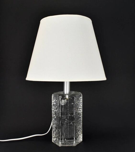 Mid-century solid crystal structured table lamp by Willem Heesen for Royal Leerdam