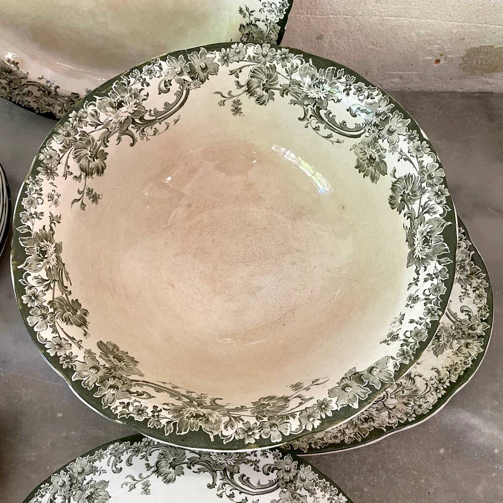 Doulton Burslem Melrose green English earthenware dinner service for 6 people