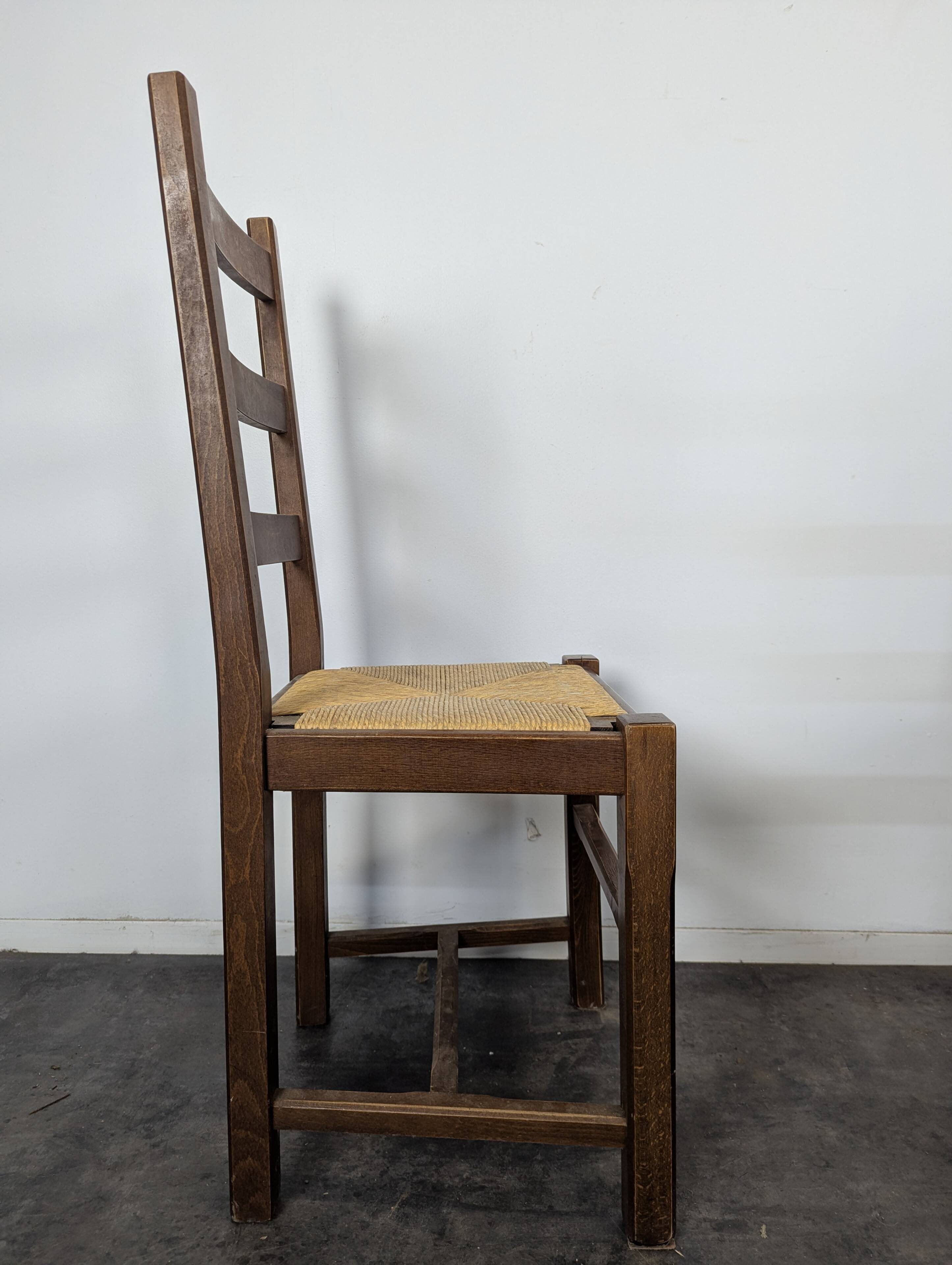 Série de 5 chaises brutalistes