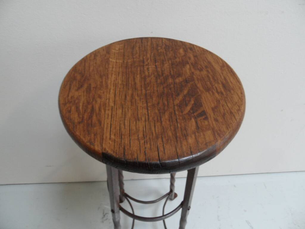 Table d'appoint ronde en métal industriel