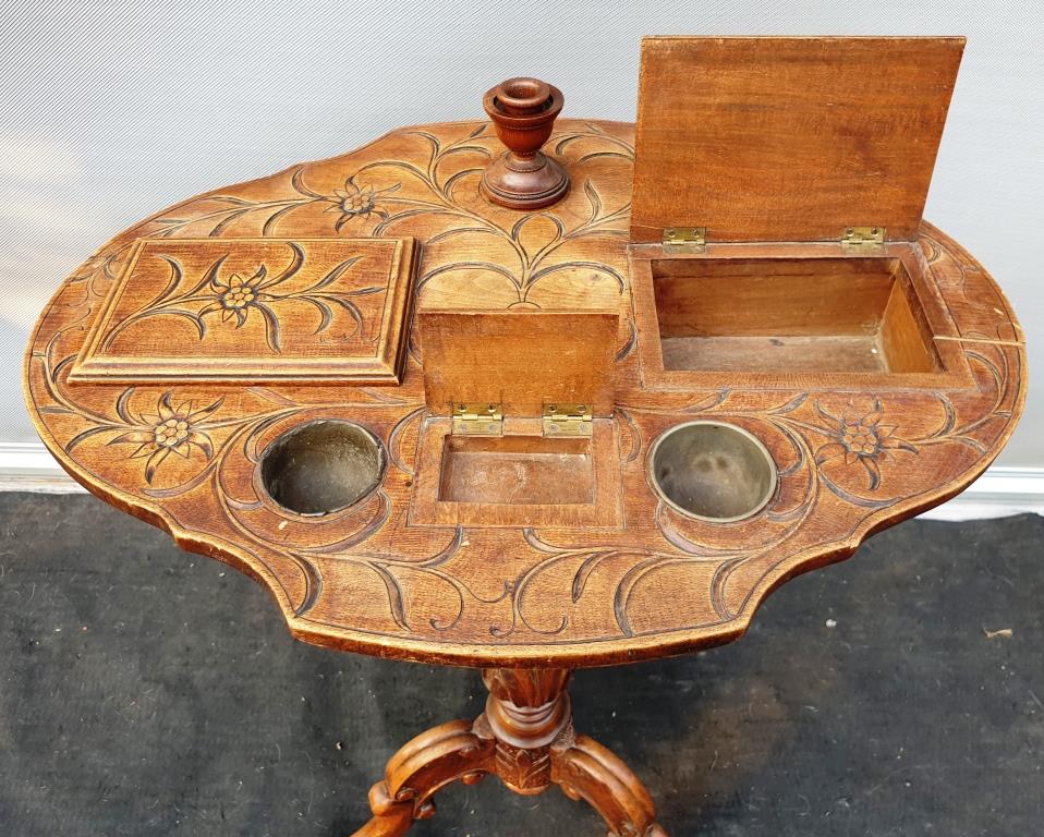 Magical work table for inspired artist