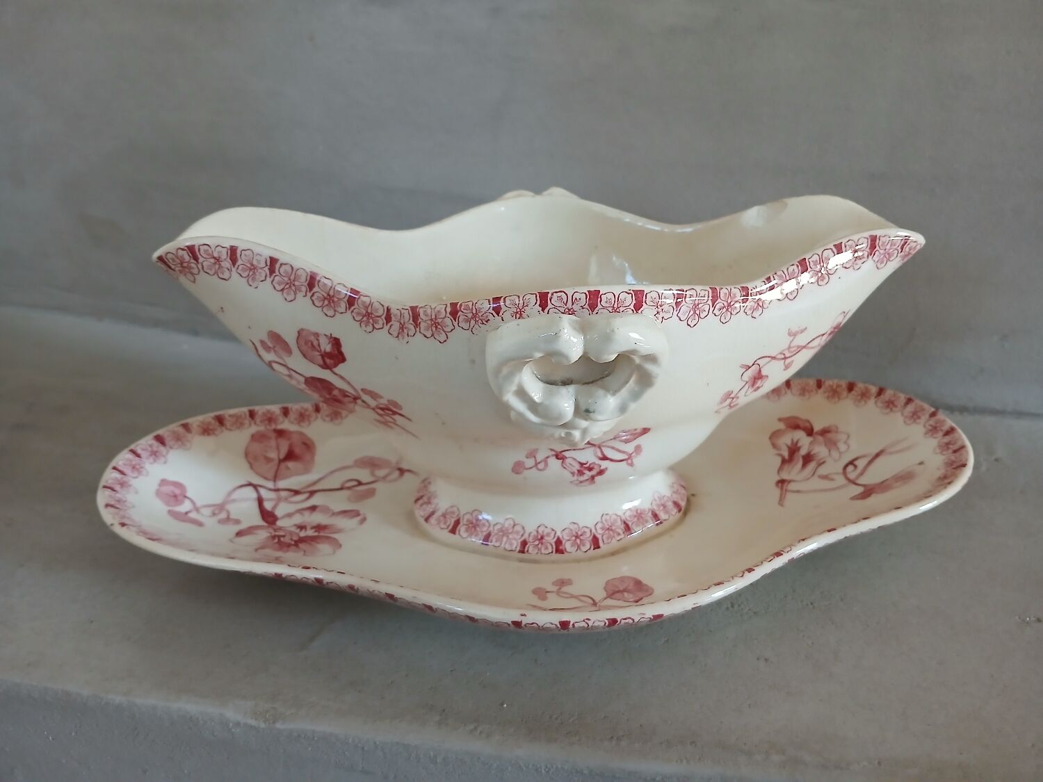 Antique sauce boat in Gien ironstone.