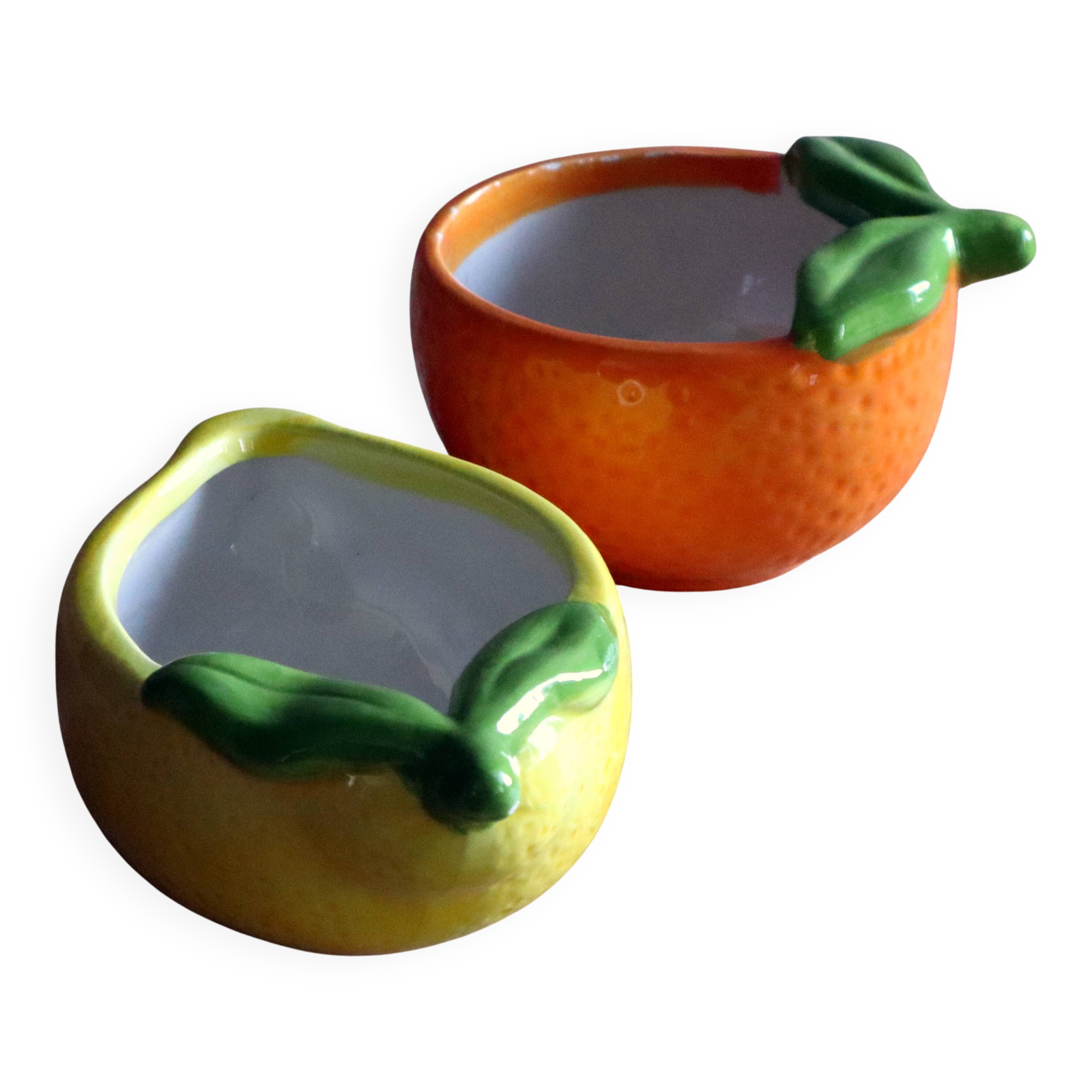 Duo of bowls / Pocket emptiers in slipware – Lemon & Orange