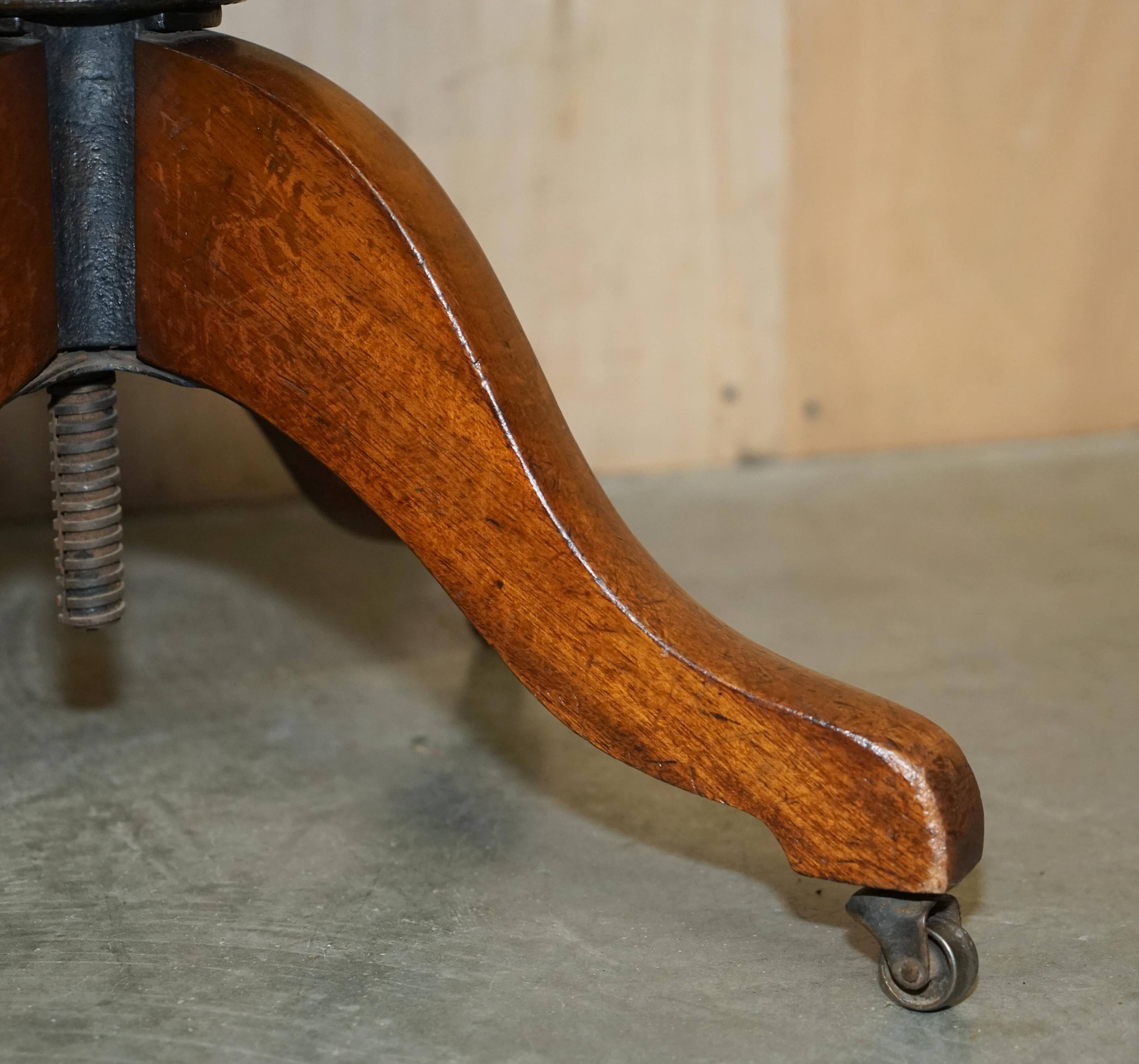 Chaise de capitaine antique George Hepplewhite 1880 cuir