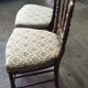 Deux chaises de salon de musique