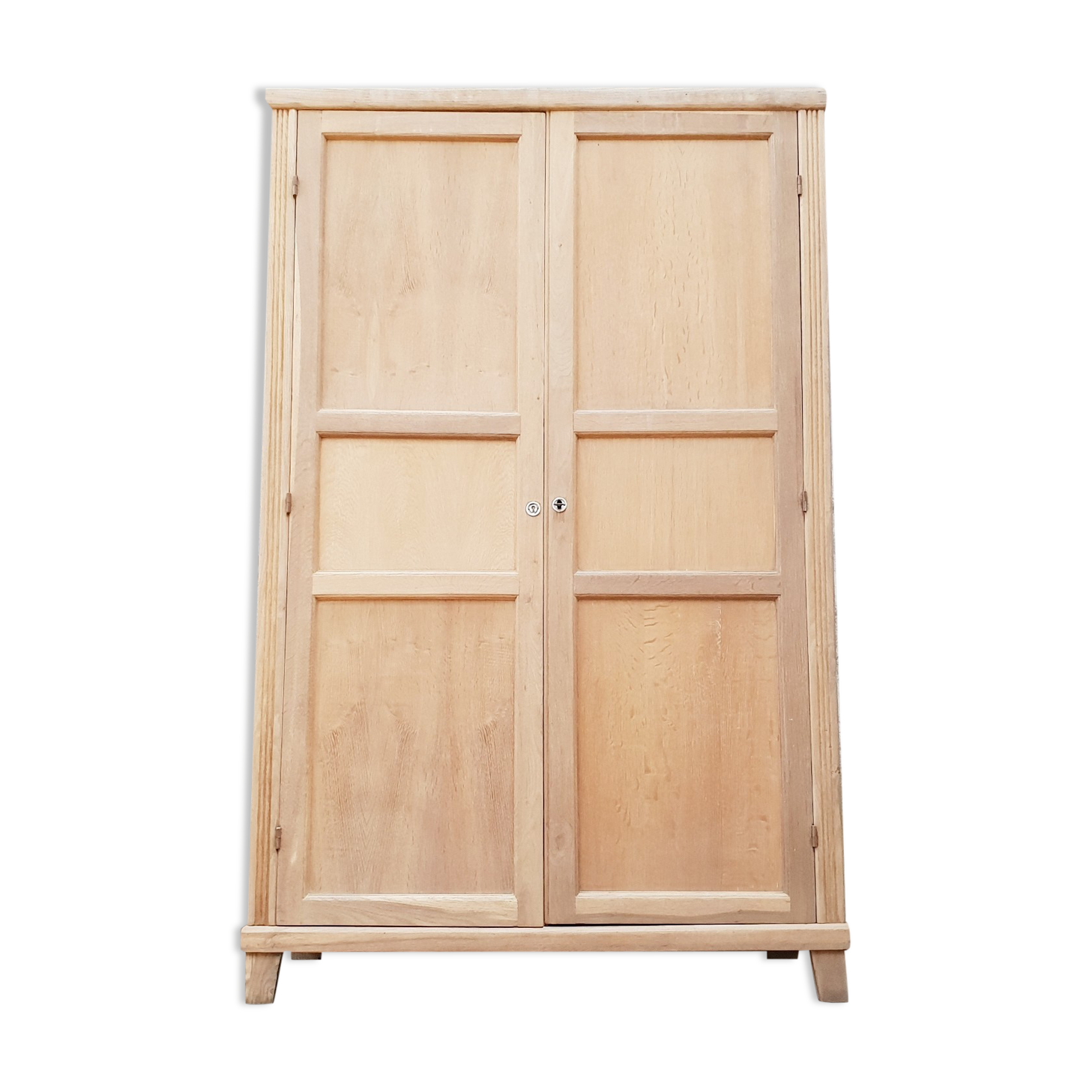 Armoire vintage