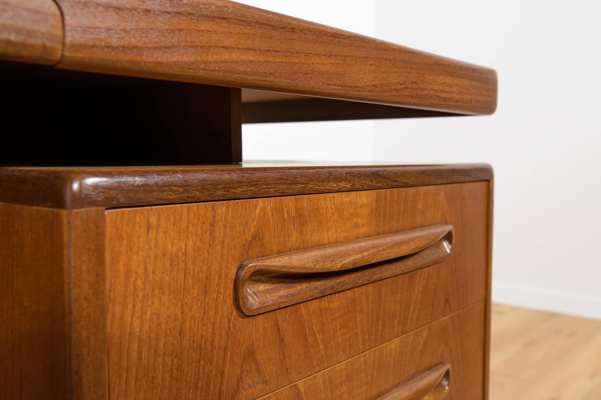 Mid-Century Dressing Table by Victor Wilkins for G-Plan, 1960s