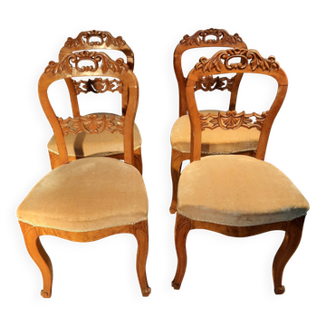 Set of 4 blond braked chairs