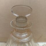 Conical glass decanter with cap