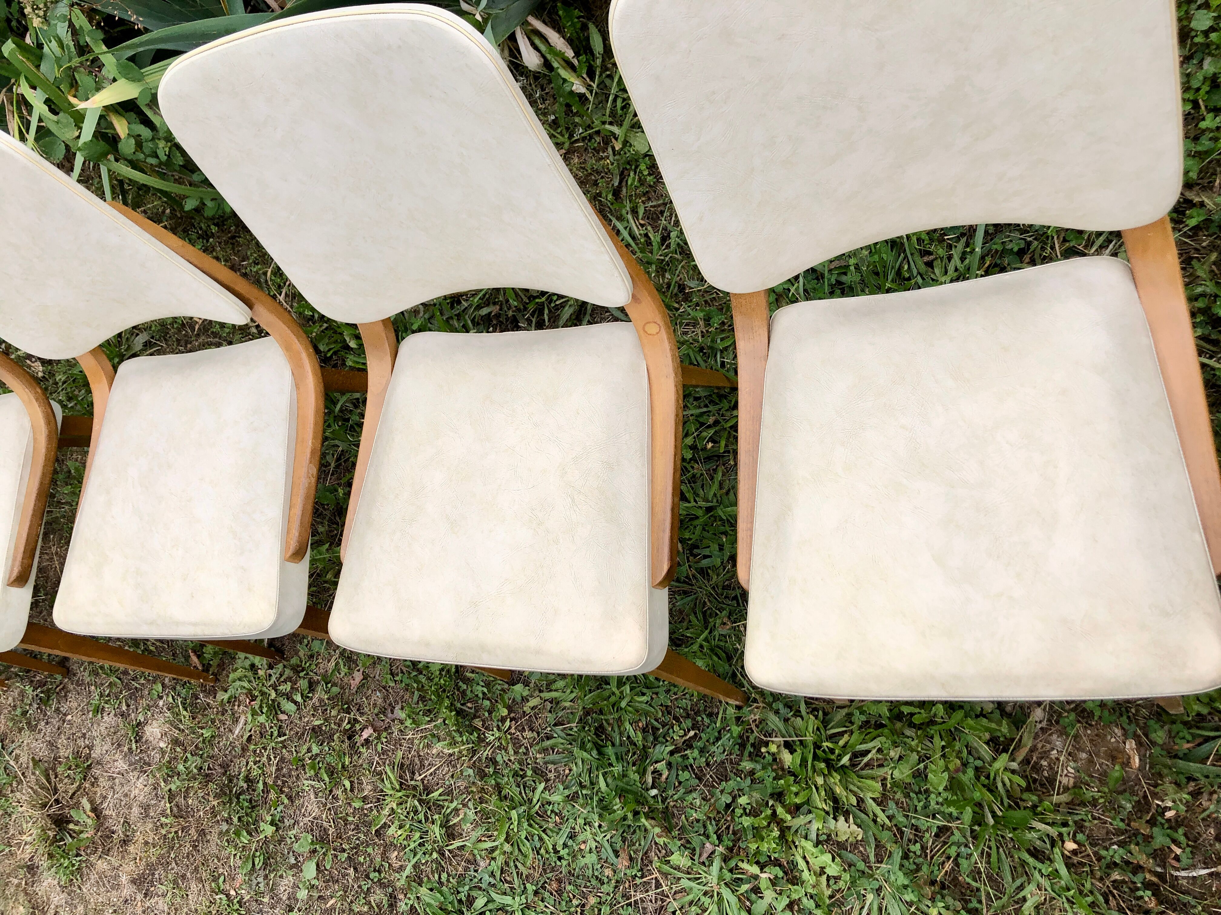 Set of 6 white chairs 1960