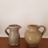 Set of 2 small pitchers