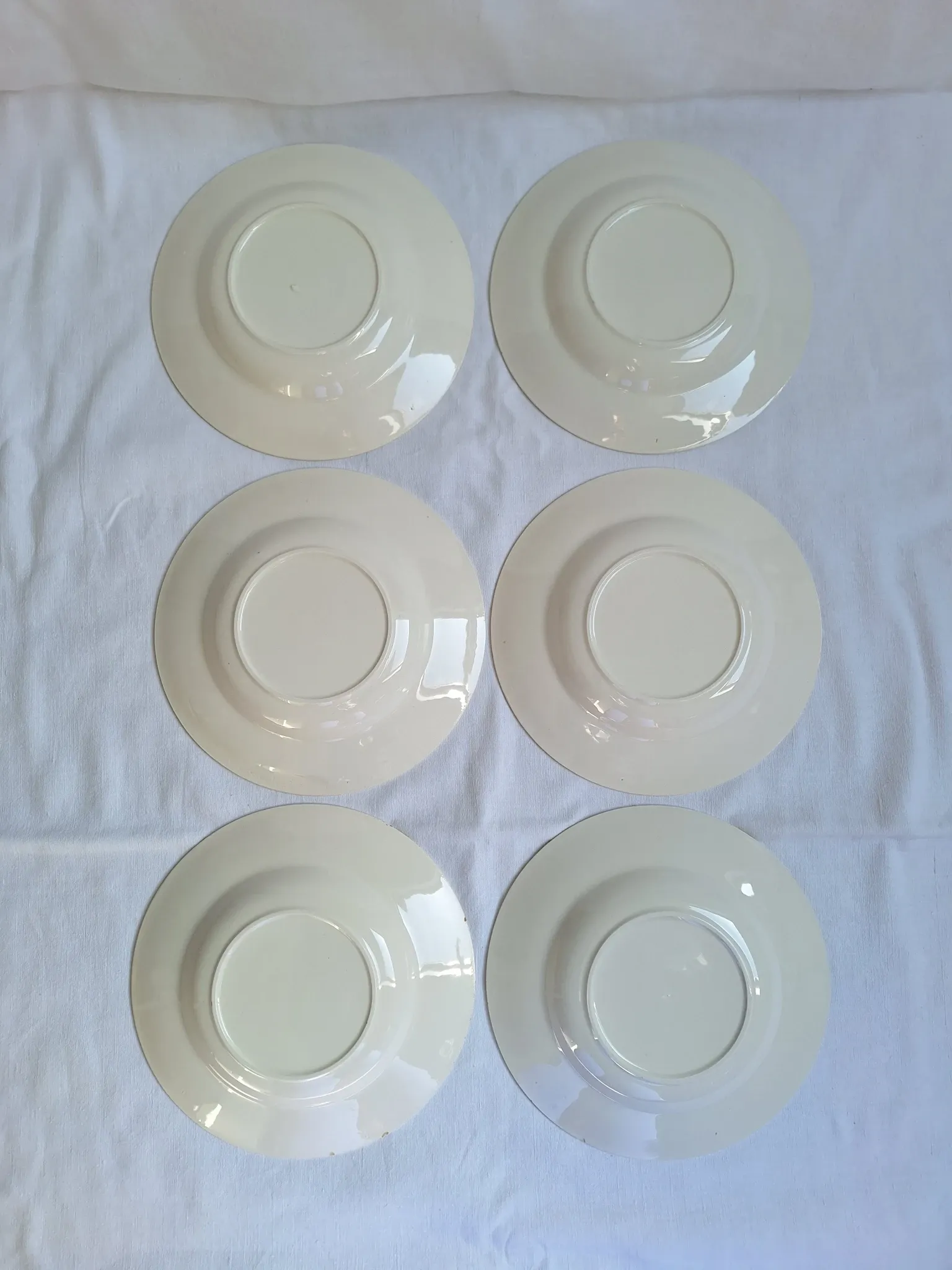 Assiettes creuses à fleurs