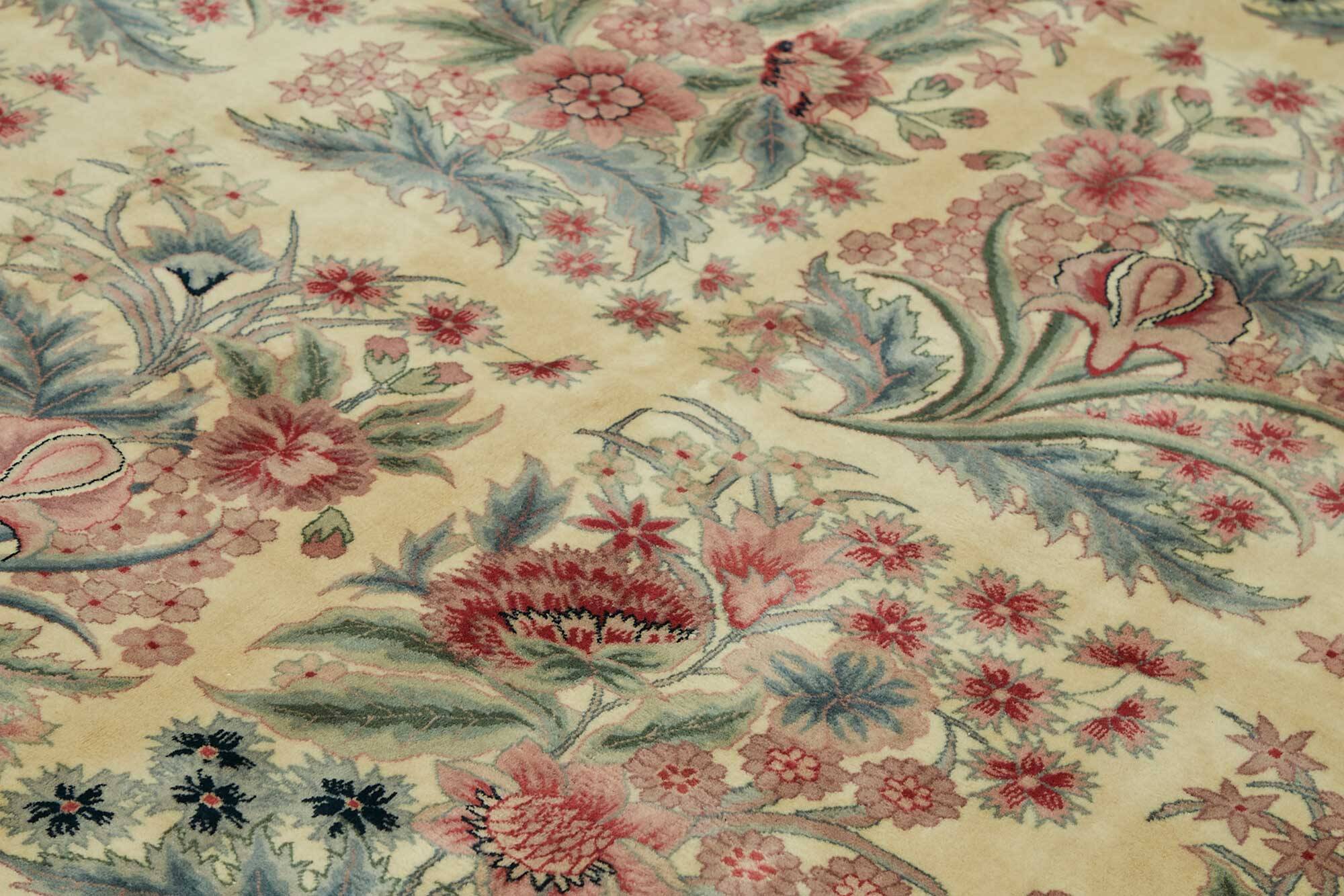 Turkish Handknotted Wool Oushak Rug 278 cm x 370 cm