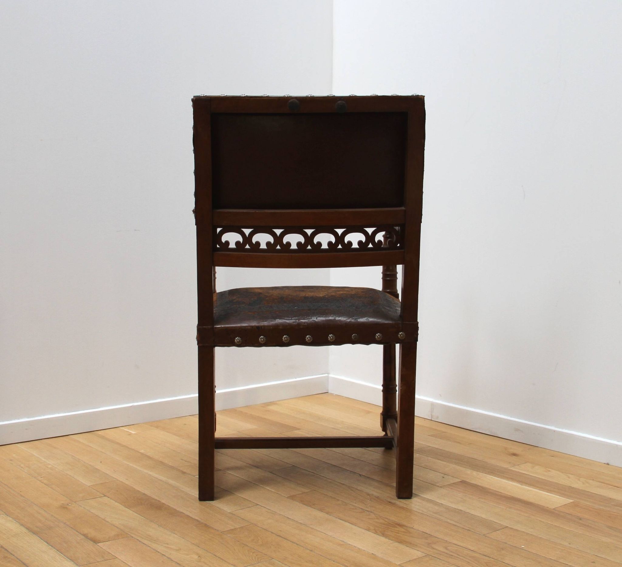Paire de fauteuils style Henri II