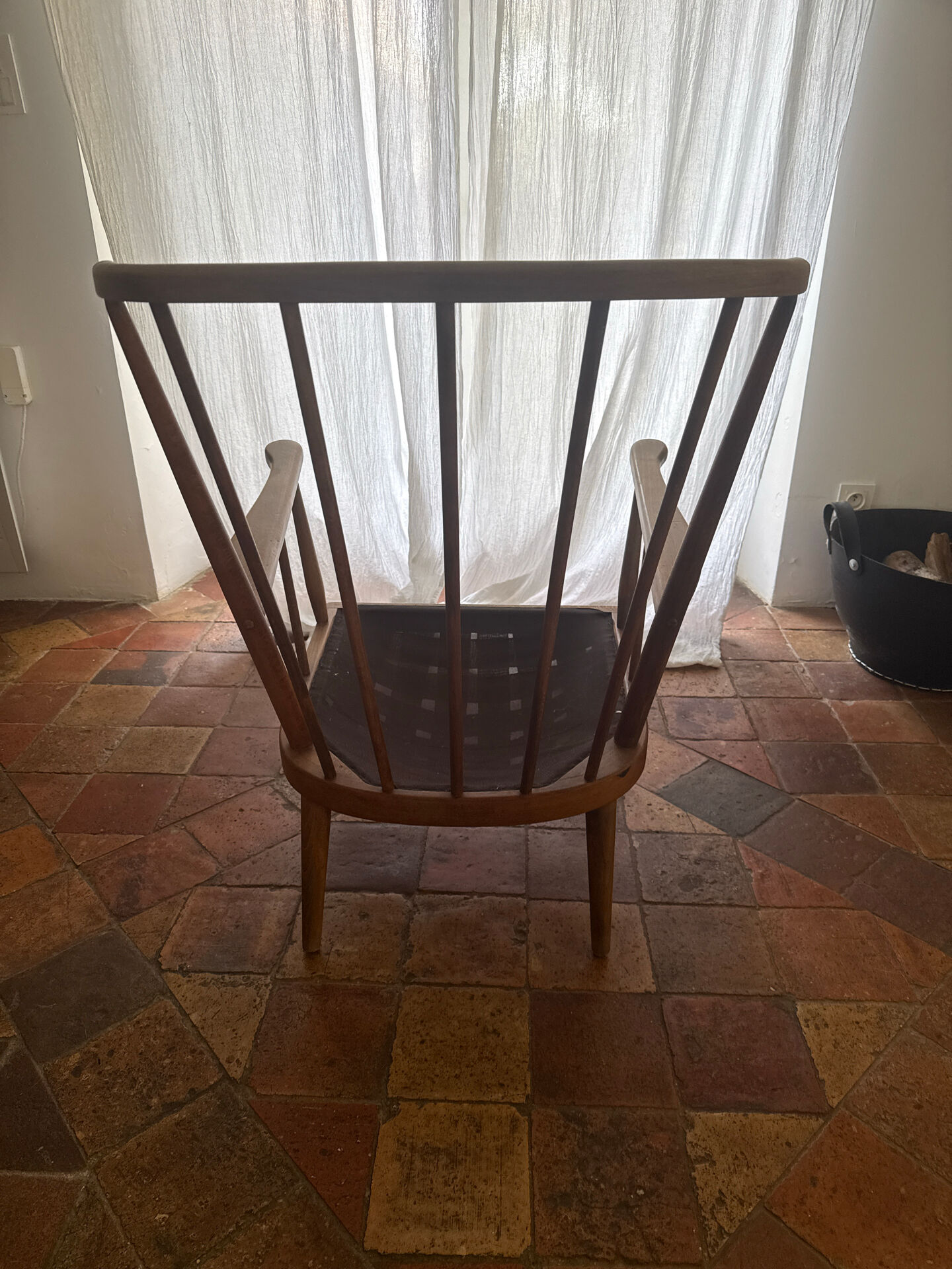 Fauteuil de style scandinave (esprit Windsor),