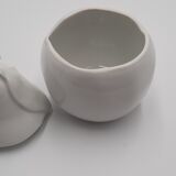 Pear-shaped porcelain box