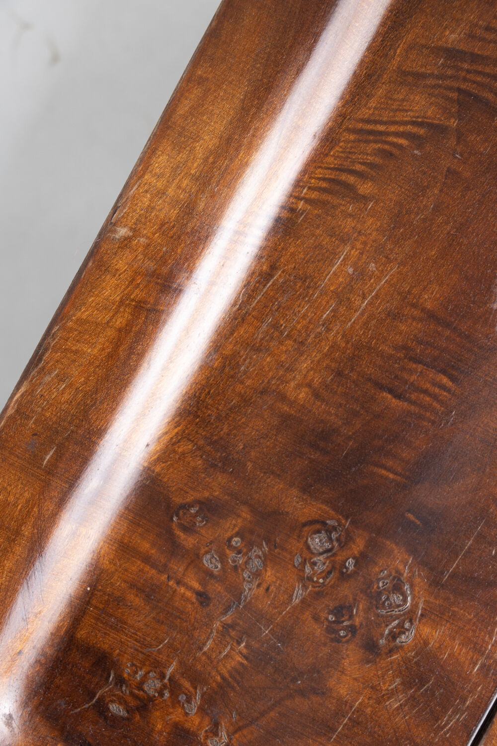 Foldable service on vintage wheels