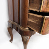 Rococo chest of drawers in walnut from Southern Germany around the 1780s