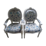 Paire de fauteuils de style Louis XV