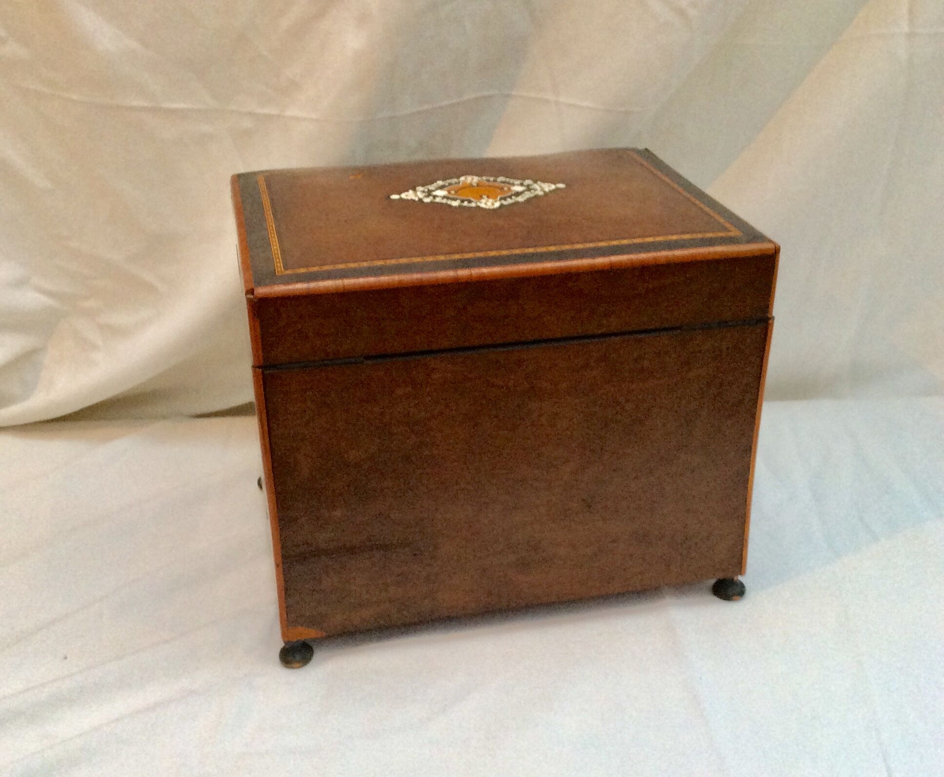 Old liquor cellar box with empty servant removable tray XlXeme H-27cm-L-32.5 cm-Pr-24cm-