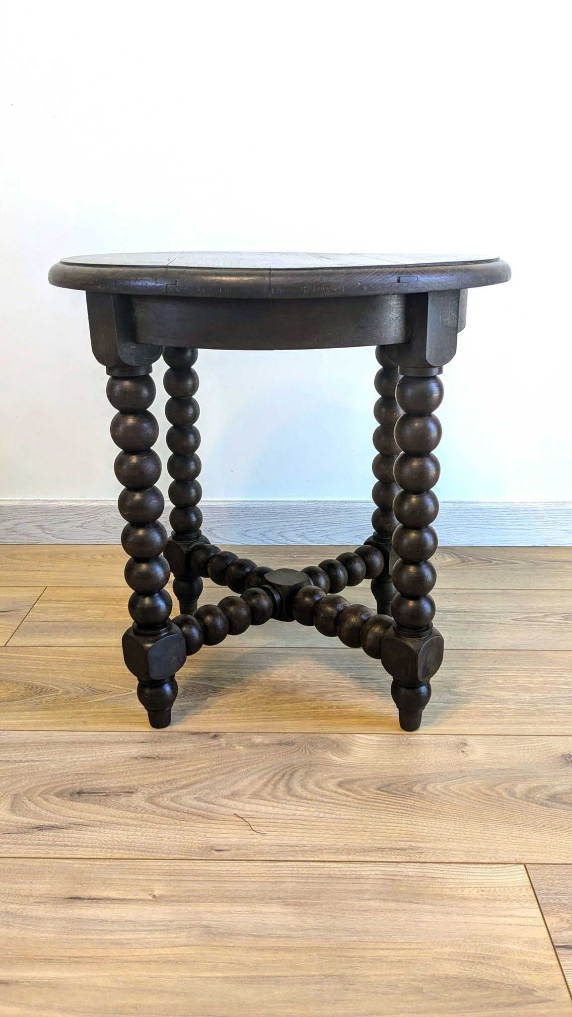 Antique side table with turned legs in solid wood, Louis XIII style
