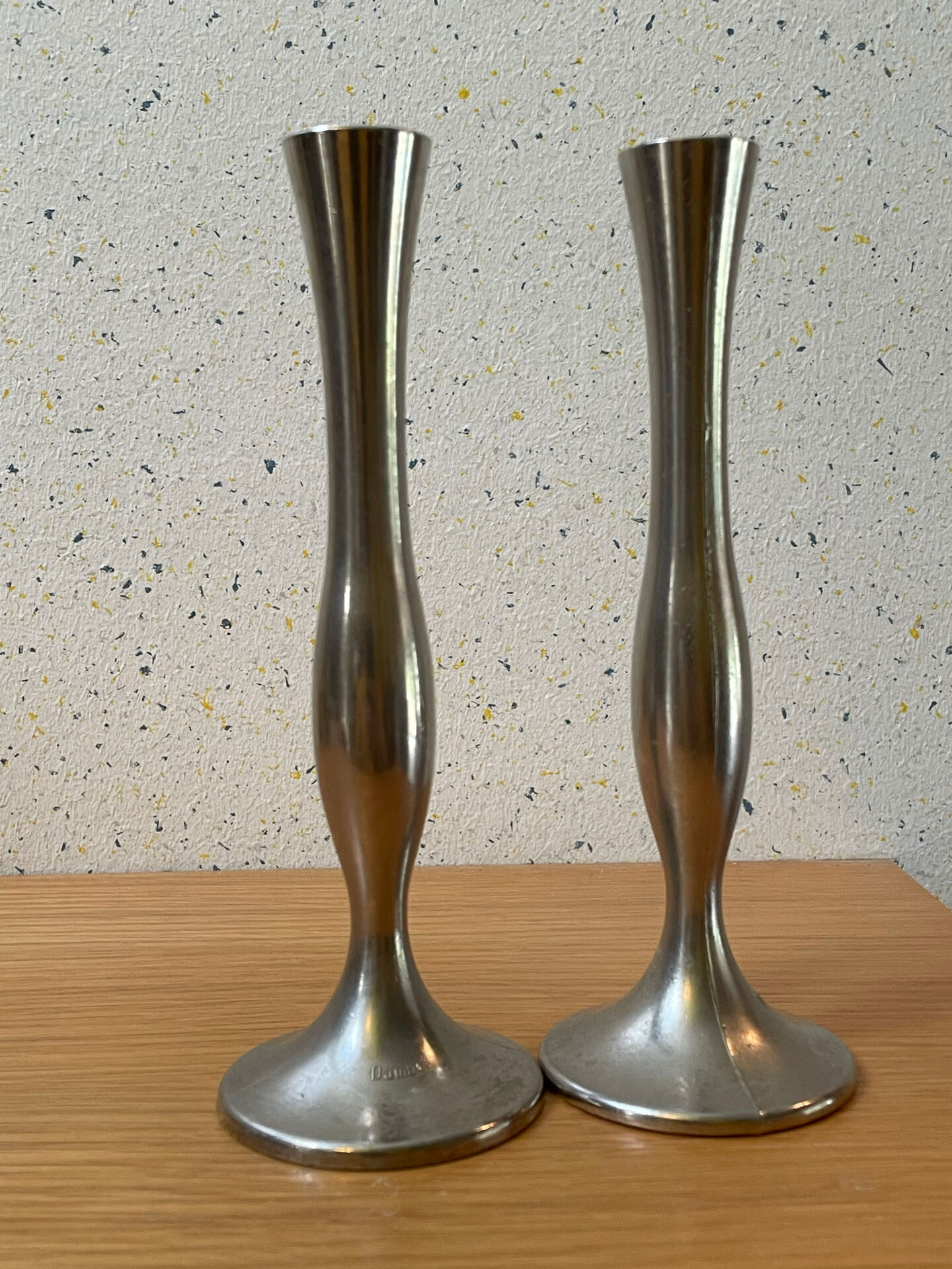 Set of 2 Damart single flower vases
