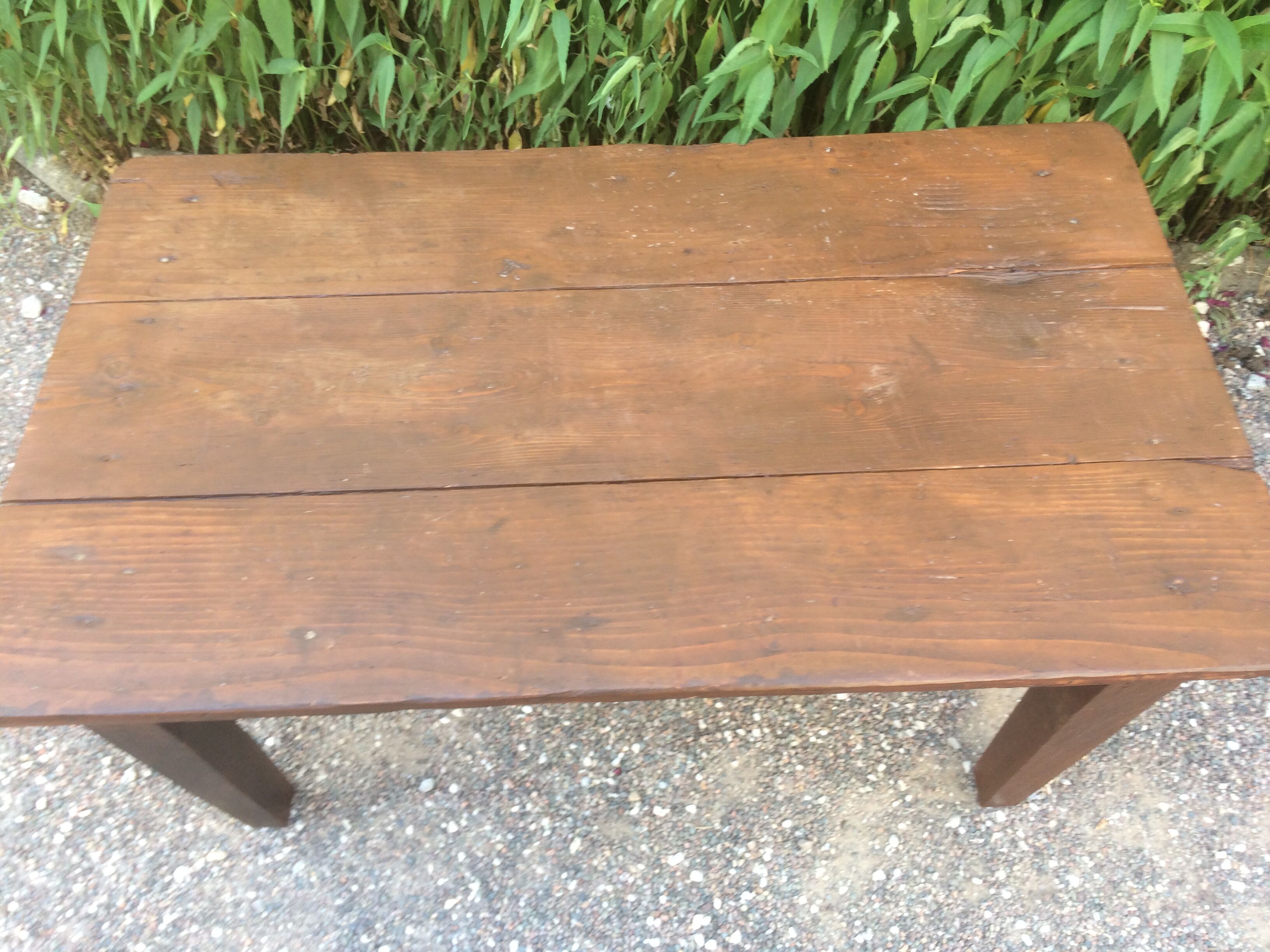 Country coffee table