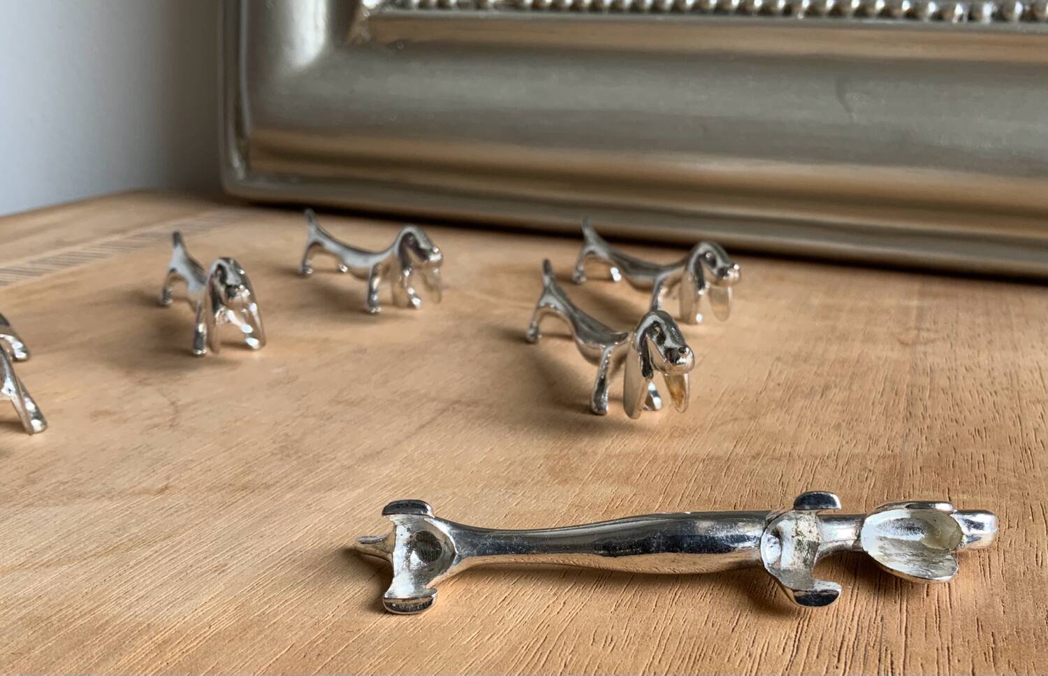 Vintage silver-plated metal knife rest - Set of 6 dachshunds •® •- Elegant