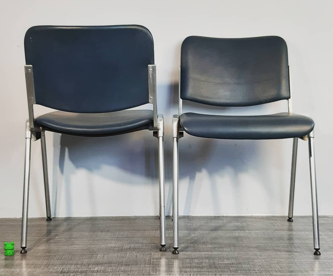 Set 5 chairs stackable Mauser in aluminium and leather, vintage 1960