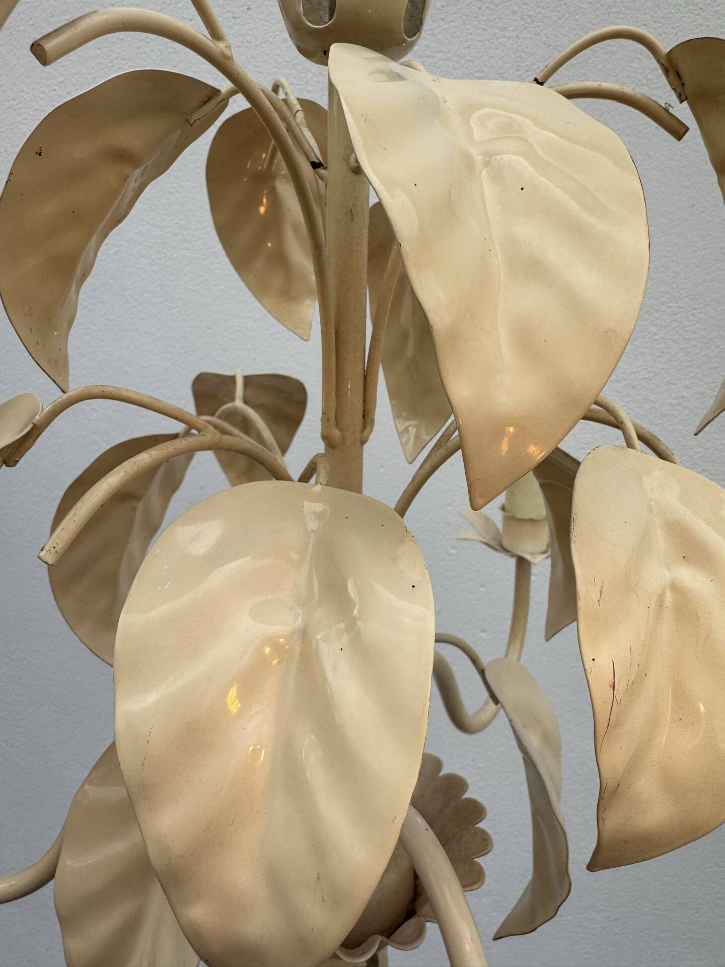 Lustre style florentin feuilles de tabac années 70