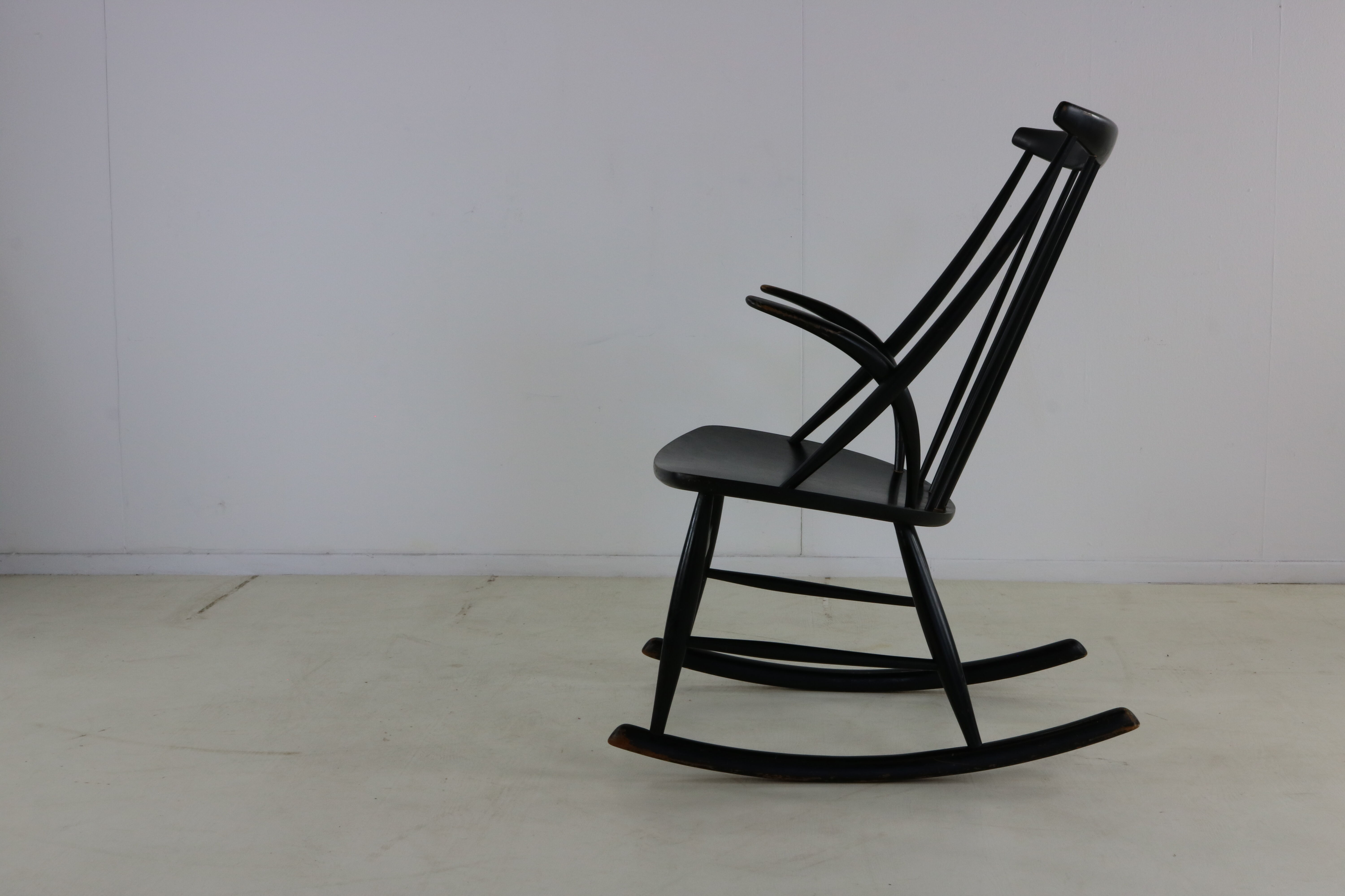 Danish design rocking chair by Illum Wikkelsø for Niels Eilersen