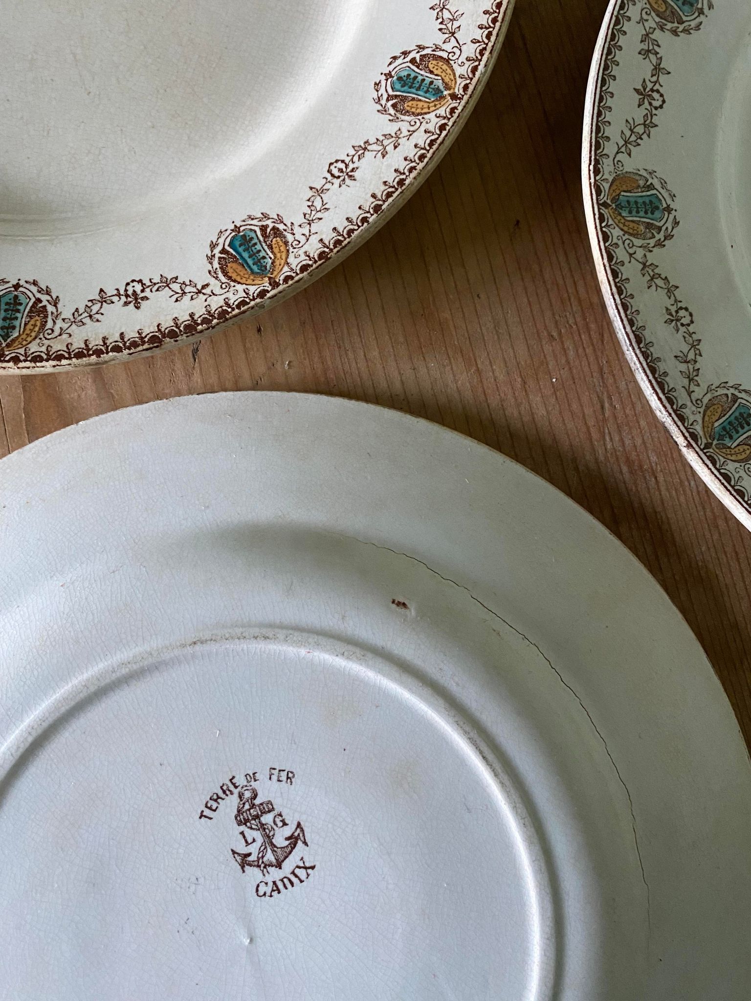 Set of 4 old flat plates in Terre de Fer, Cadiz L&G