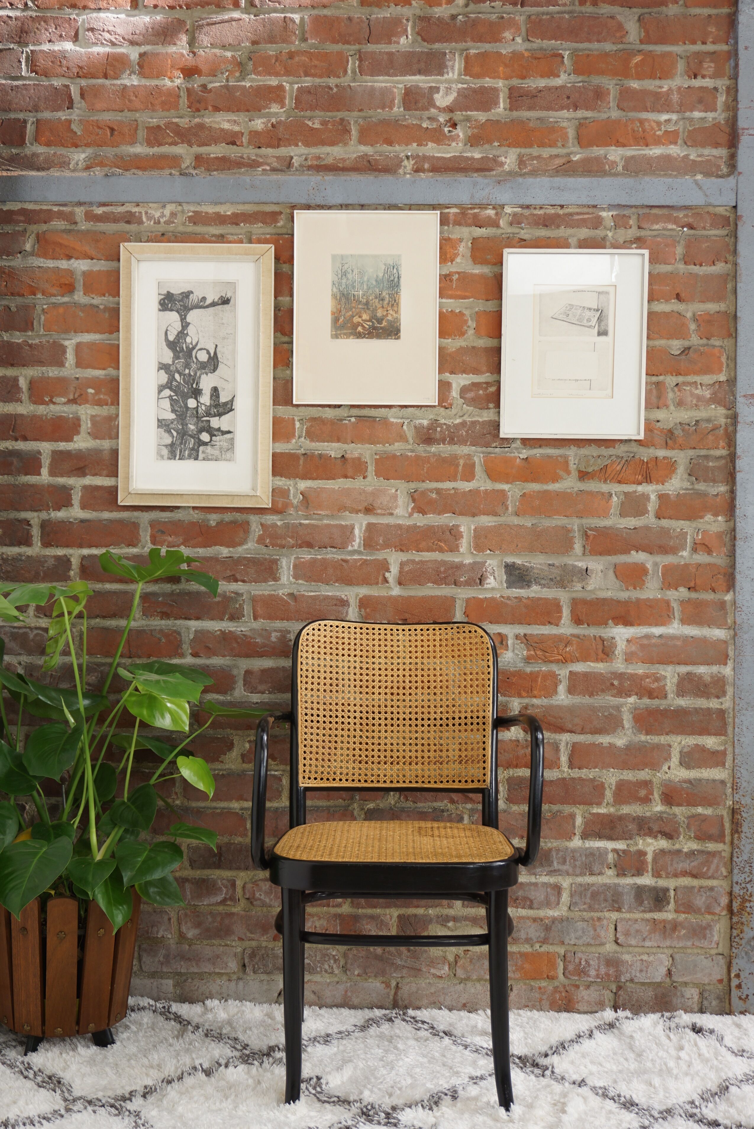 Fauteuil 811 design Josef Hoffmann en bois courbé noir et cannage