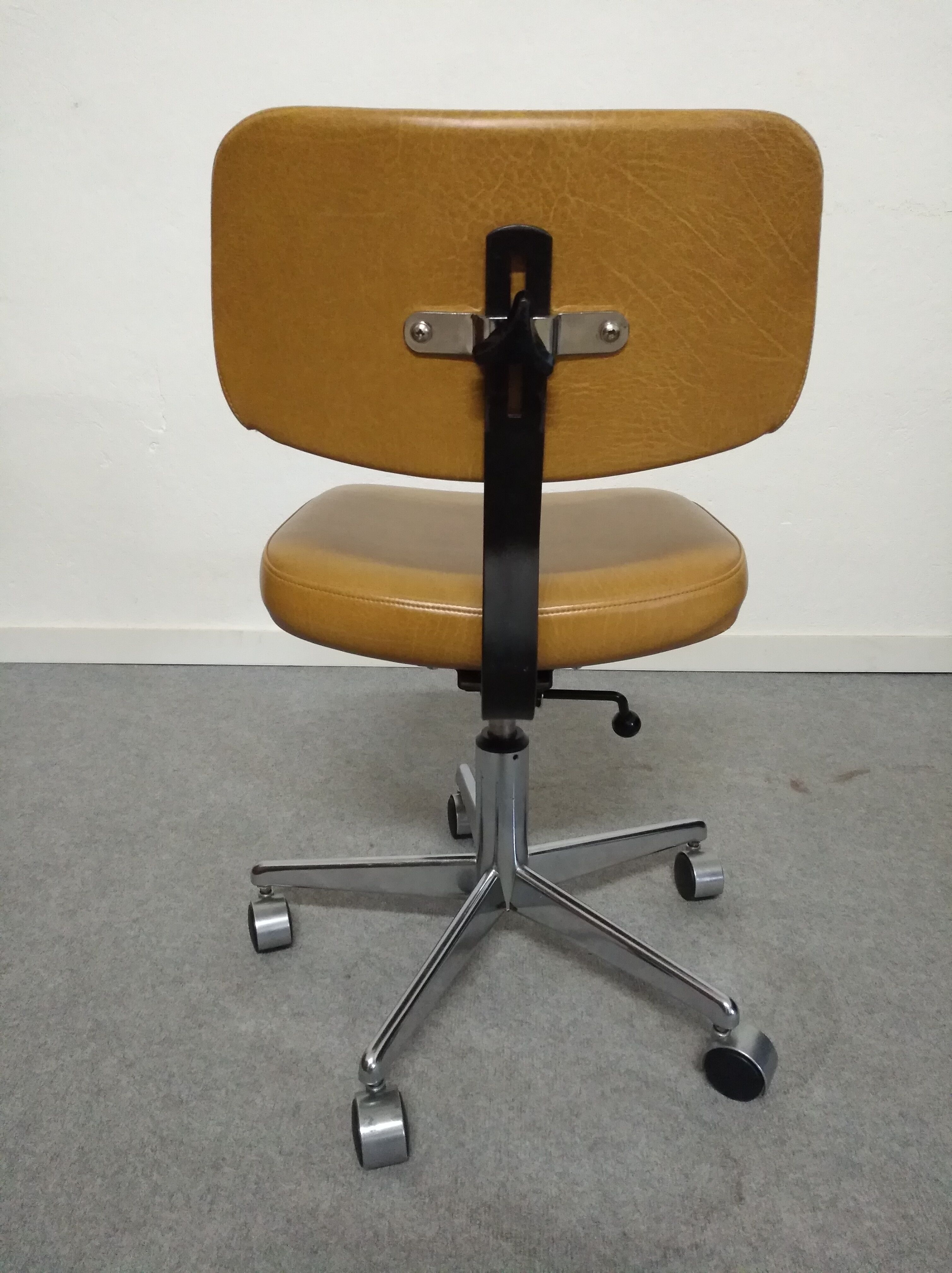 Chaise de bureau des années 60