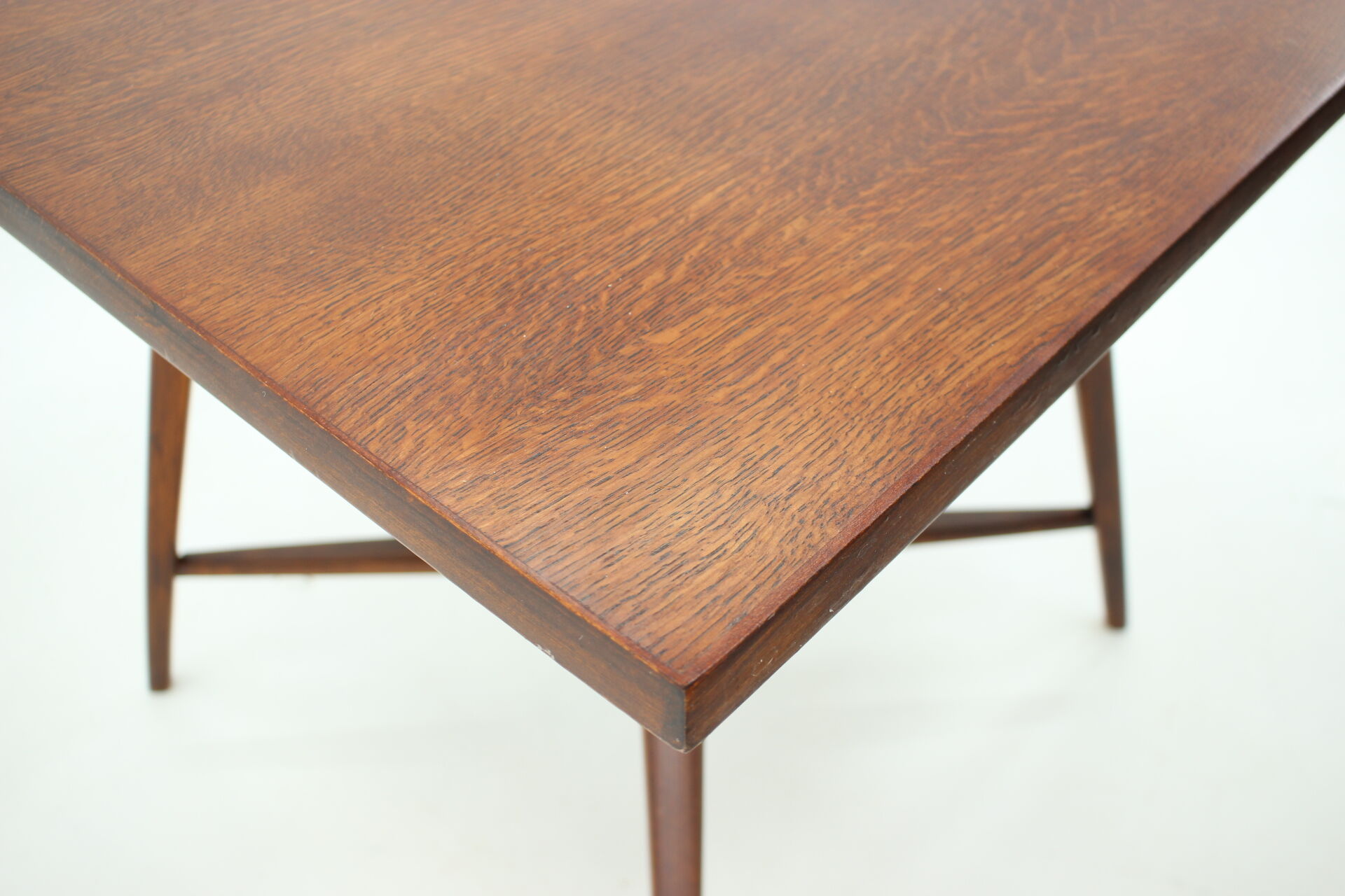 Table basse en chêne des années 1960, Tchécoslovaquie