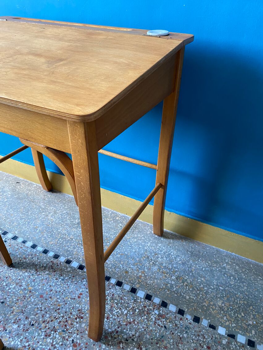 Petit bureau vintage en bois pour enfant et sa chaise Baumann rénovés –  D'Yvette à Simone