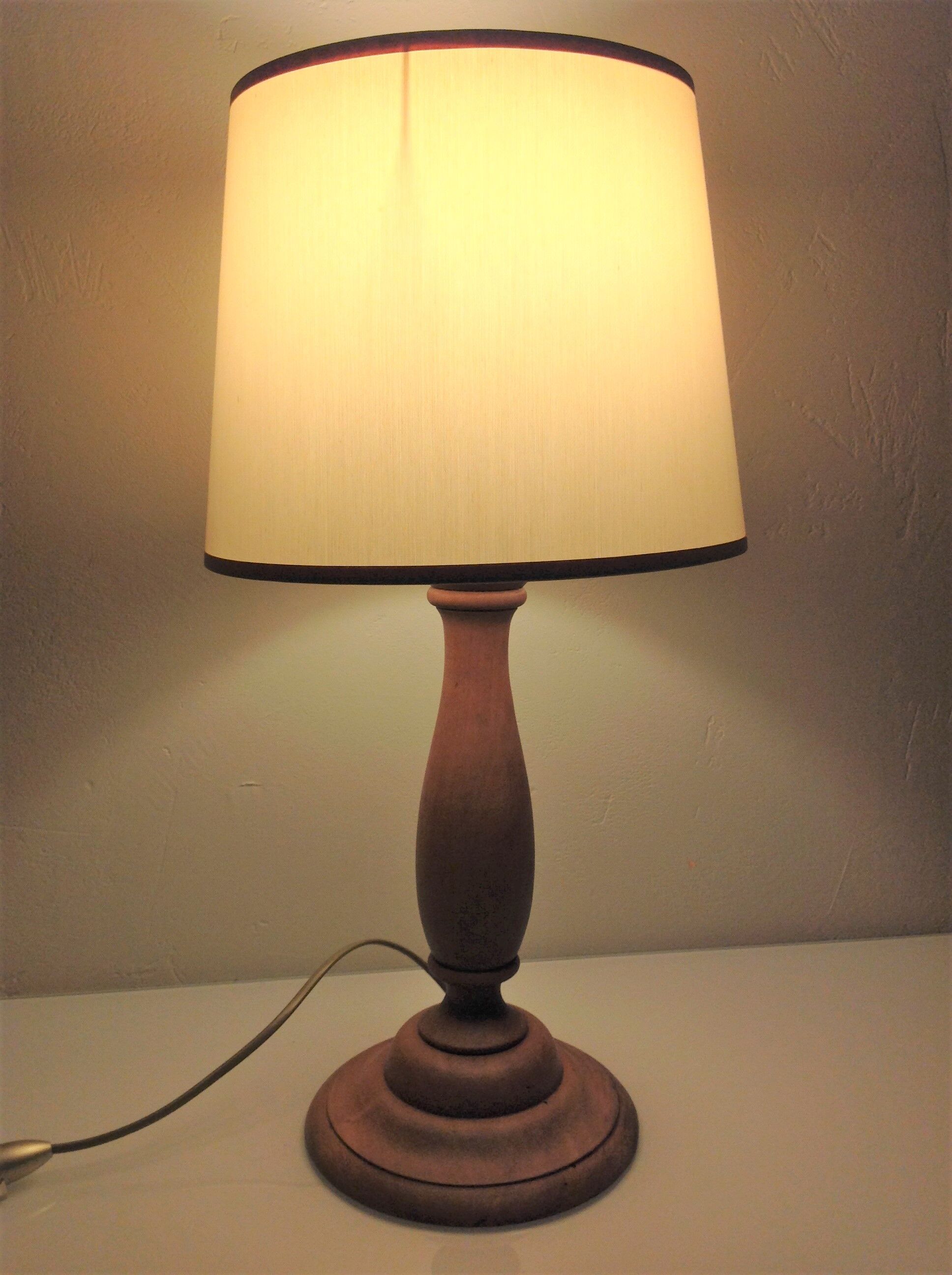 Turned wood lamp vintage 60s-70s