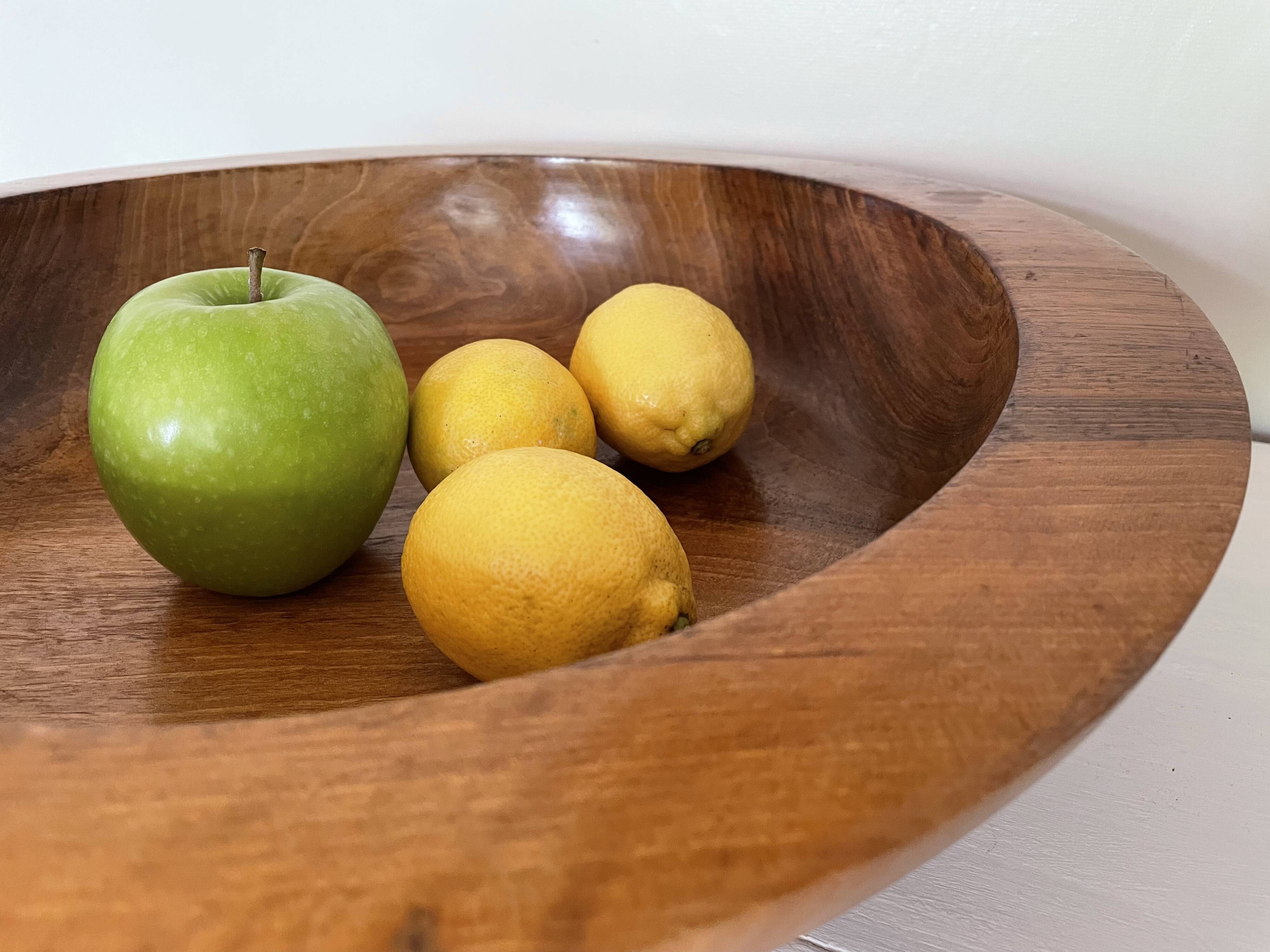 Solid wood fruit basket
