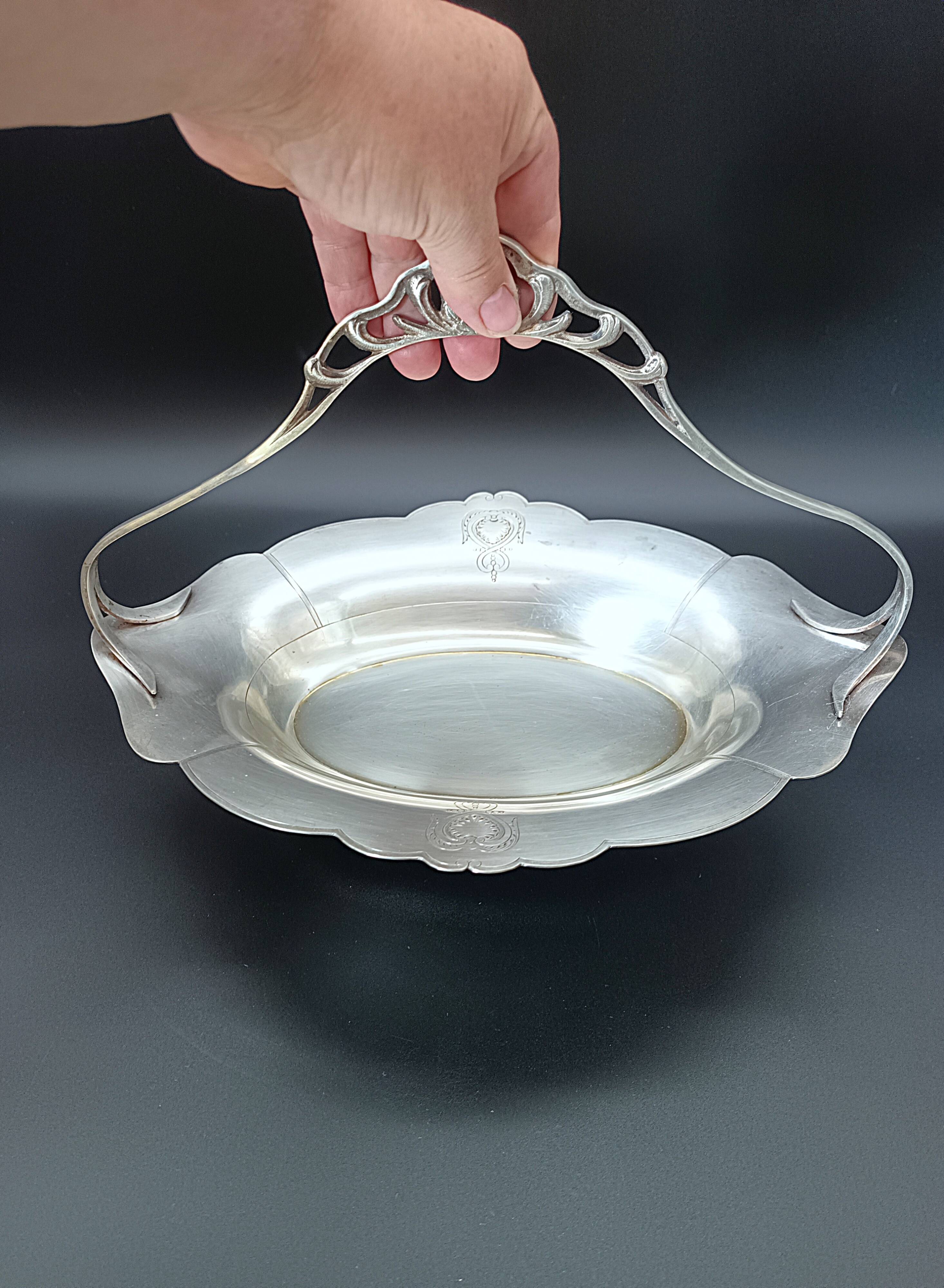 Antique silver-plated metal basket with handle, Phénix silversmith, Art Nouveau.