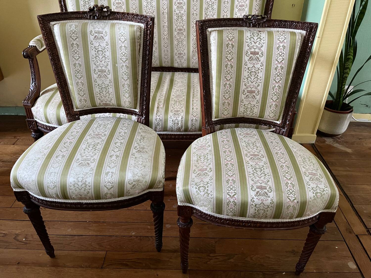 French-style living room set