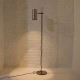 Minimalist floor lamp