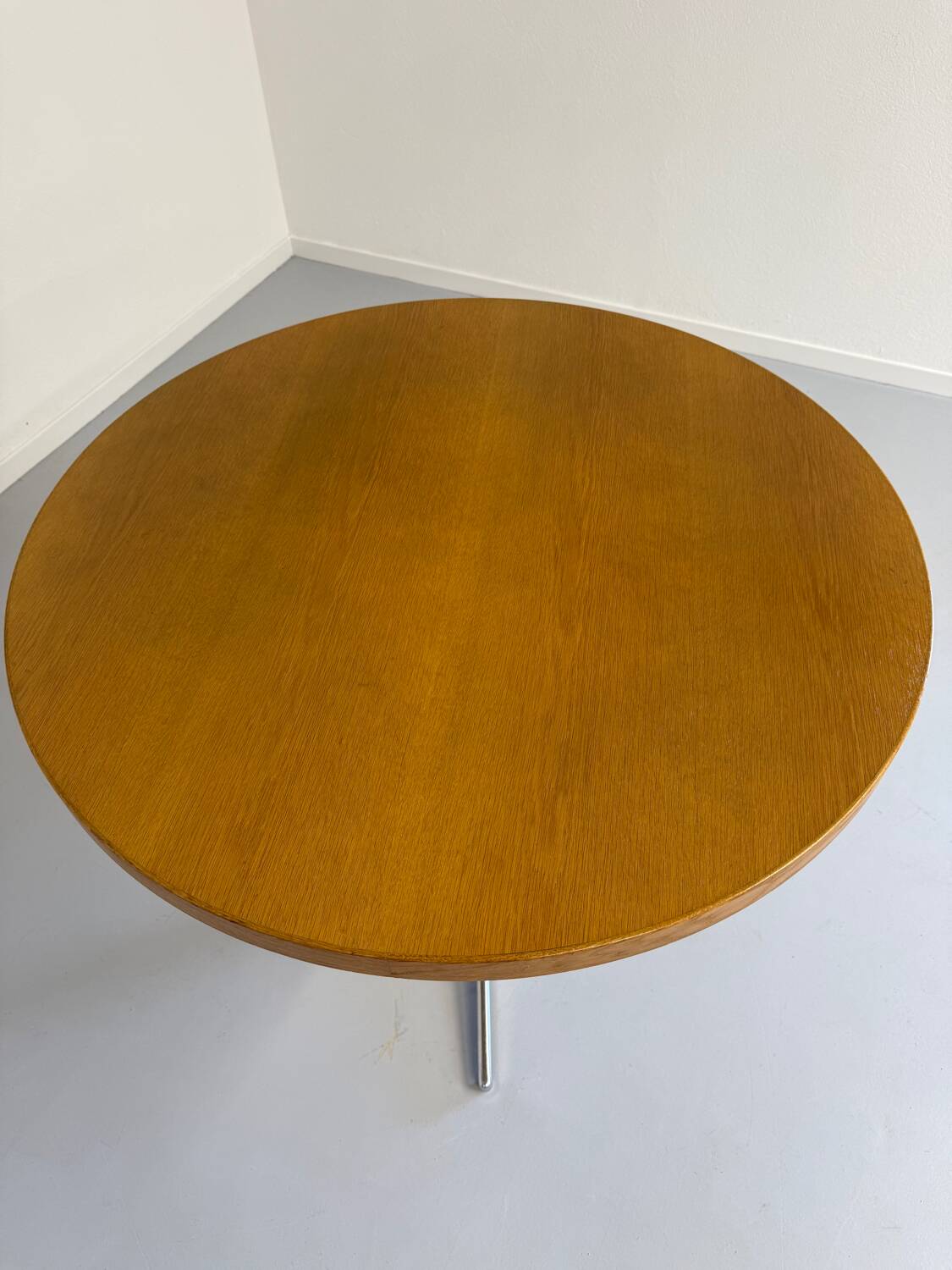 Old round table in solid wood and metal, vintage 70s design